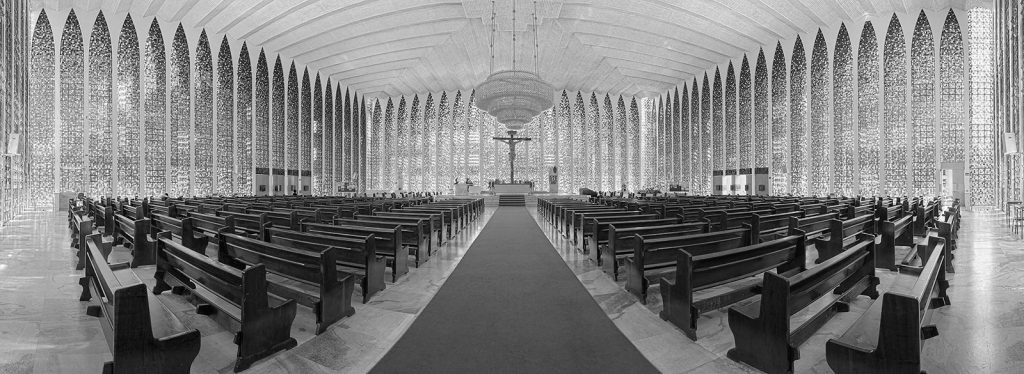 Temples of the New World: Churches in Contemporary Urban Spaces